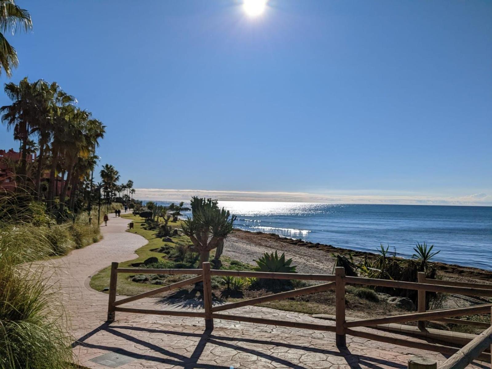 Seaside View Apartment Estepona Esterno foto